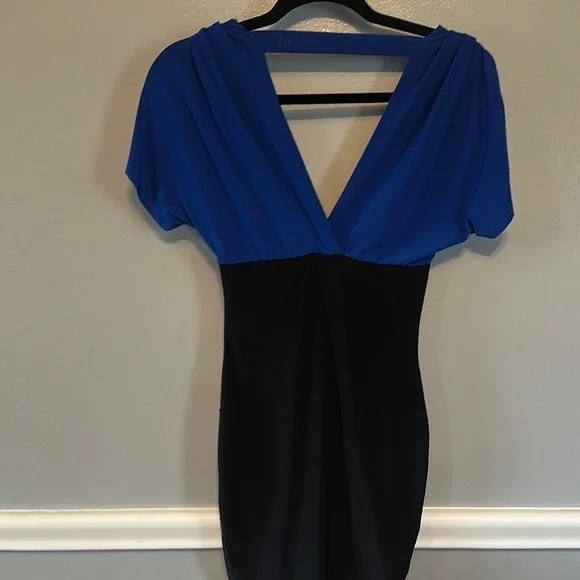 Charlotte Russe Blue and Black Ruched Wrap Mini Dress - Picture 6 of 9